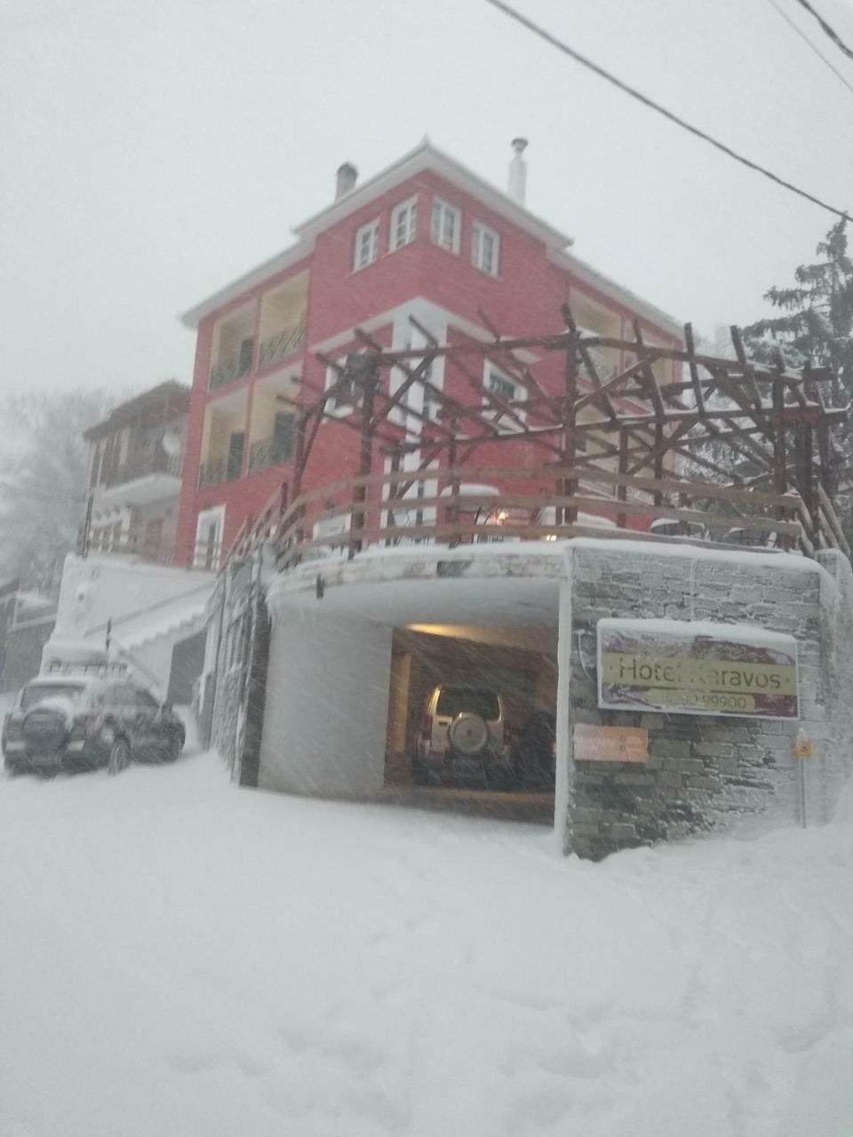 Karavos Hotel 波尔塔里亚 外观 照片