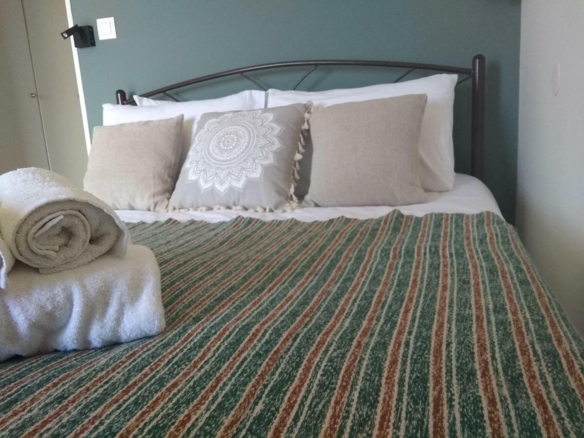 Karavos Hotel 波尔塔里亚 客房 照片