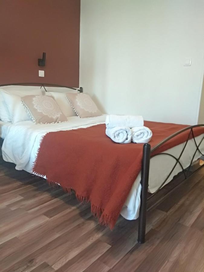 Karavos Hotel 波尔塔里亚 外观 照片