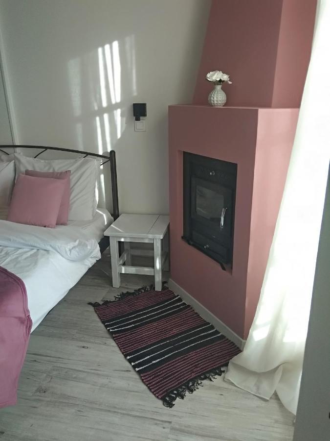 Karavos Hotel 波尔塔里亚 外观 照片
